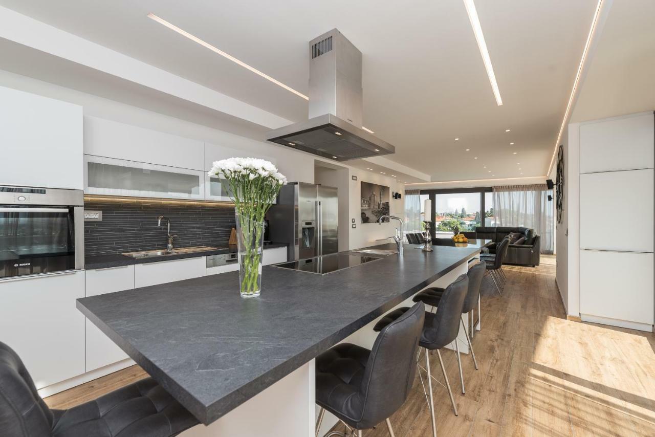 Luxury Penthouse Cosmacendi Appartement Zadar Buitenkant foto